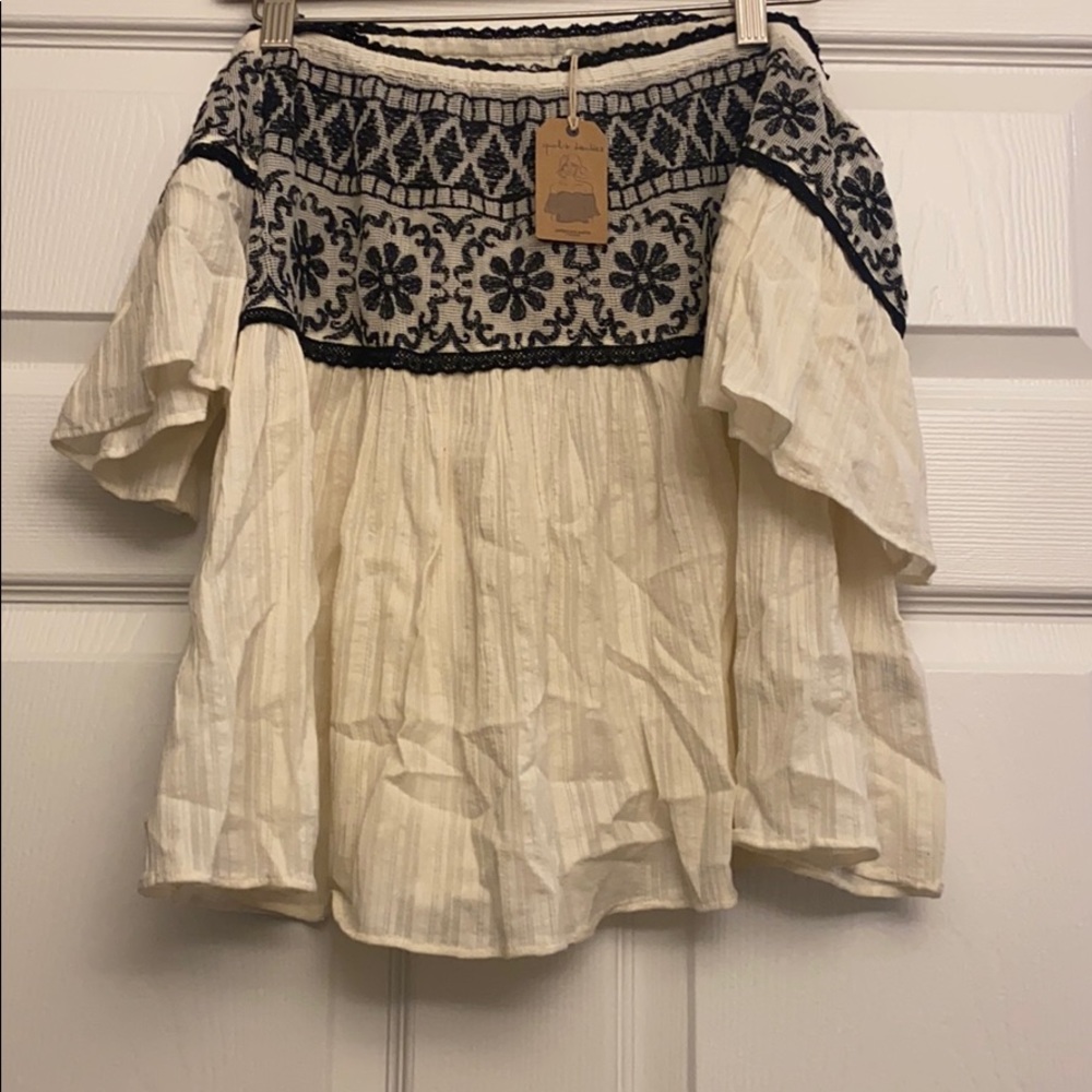 Off the Shoulder Too